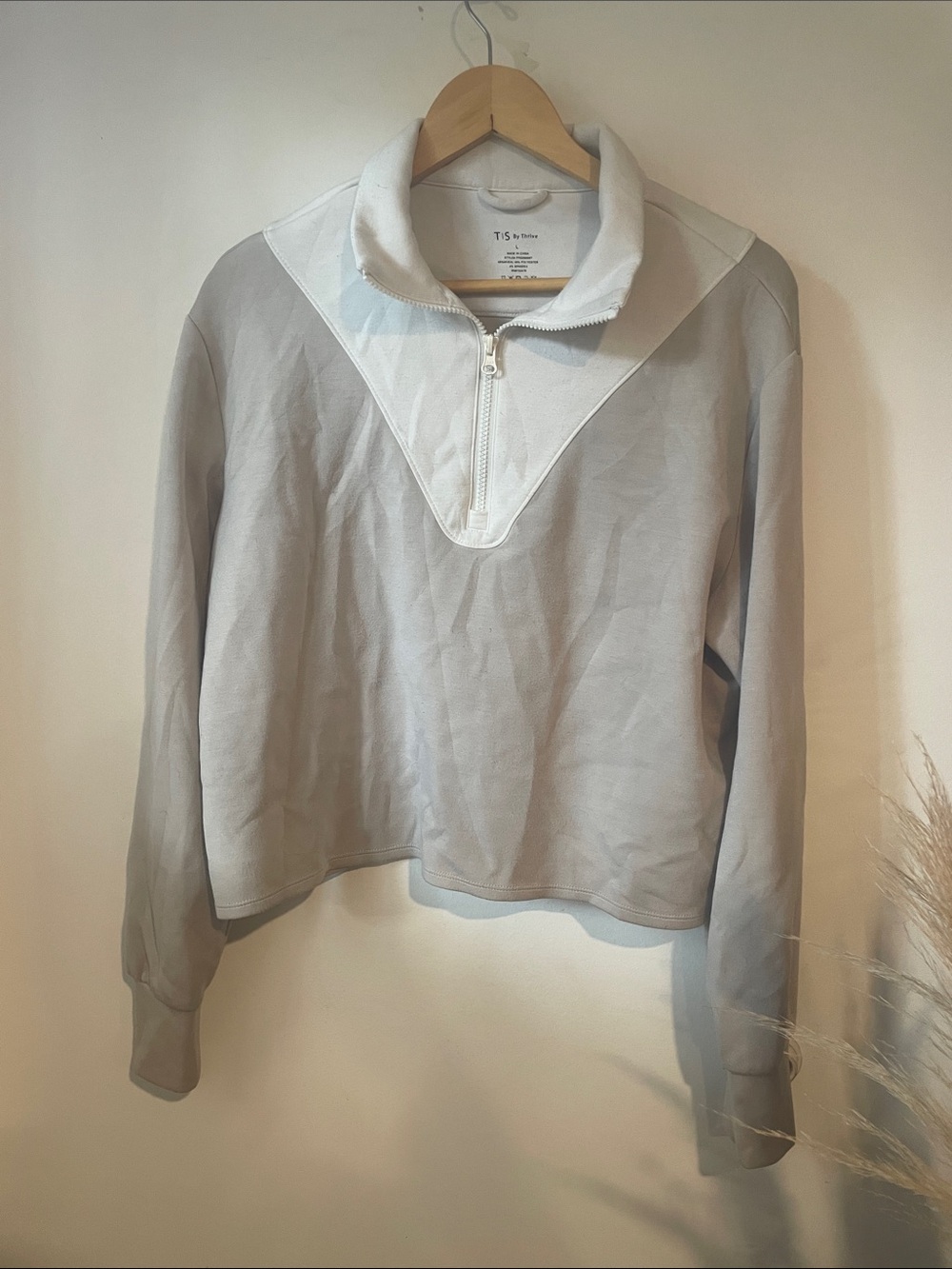 Thrive Societe Light Grey Half-Zip Pullover with White Contrast Yoke Sz L B136